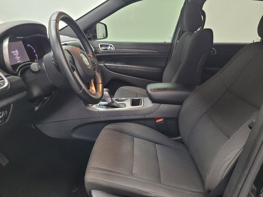 Used 2019 Jeep Grand Cherokee Laredo image 17