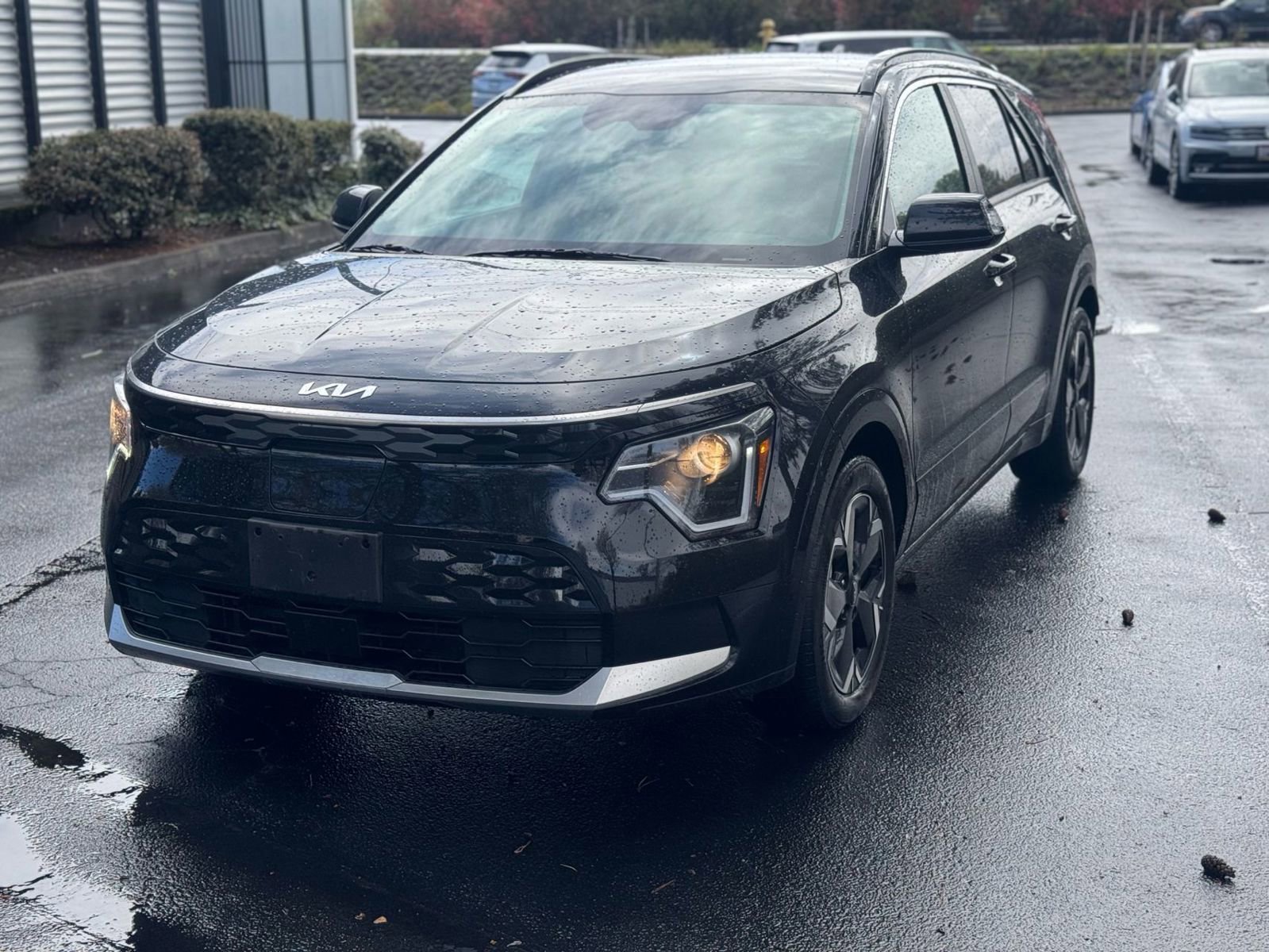 Used 2023 Kia Niro Wind w/ Wind Preserve Package FWD image 1