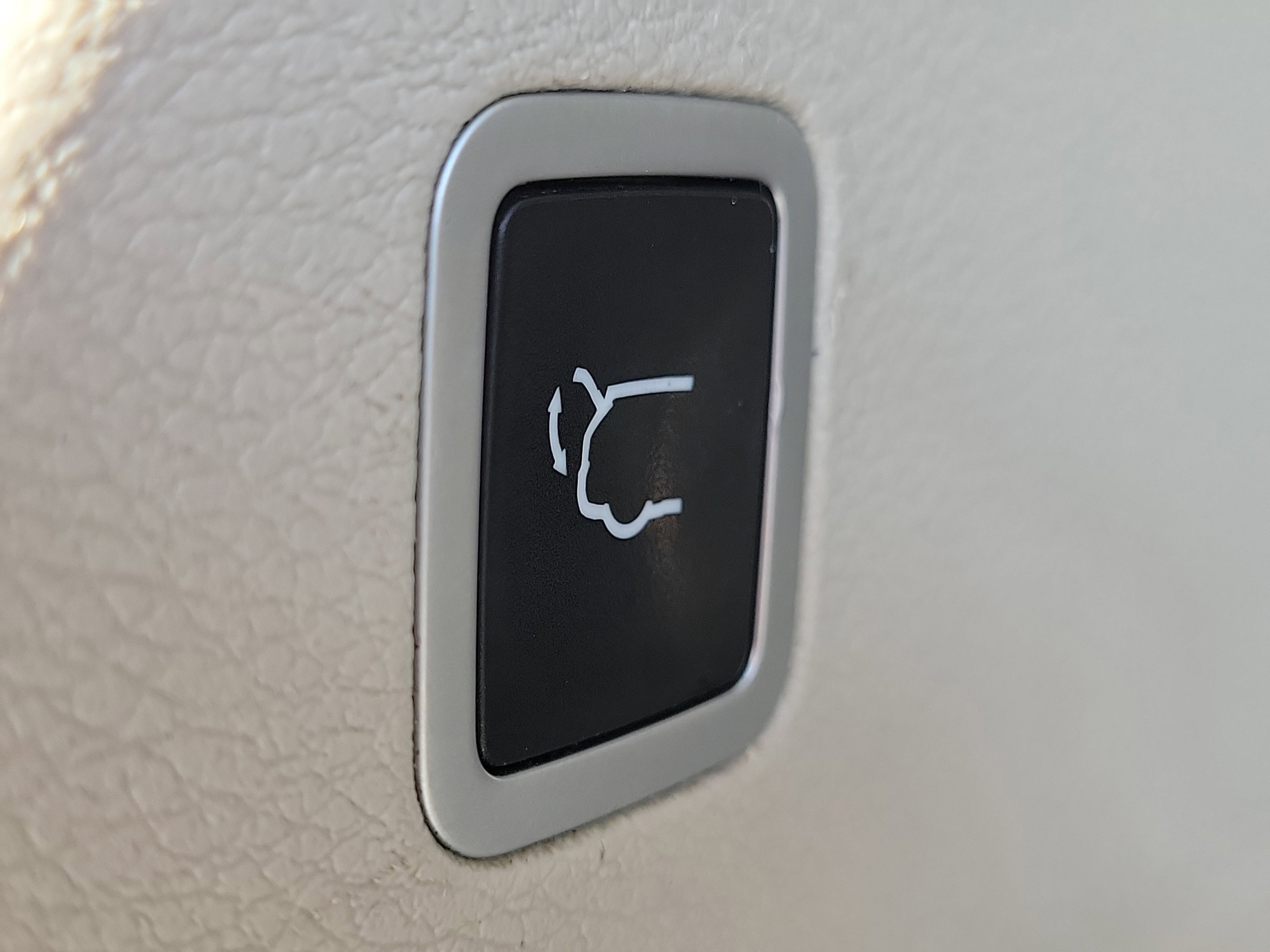 Used 2018 Chrysler Pacifica Touring-L image 8