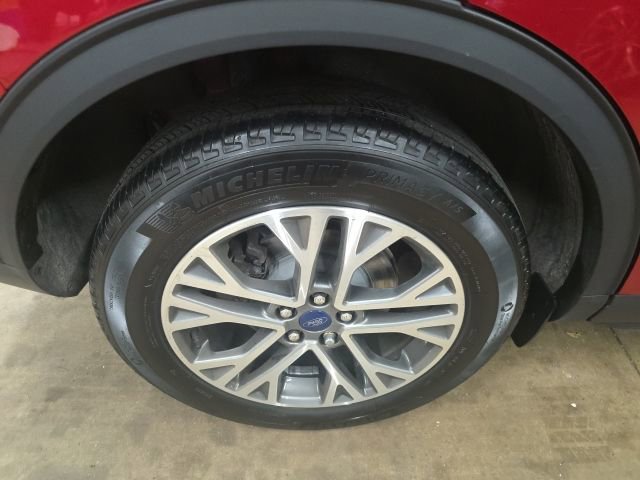 Used 2022 Ford Escape SEL image 9