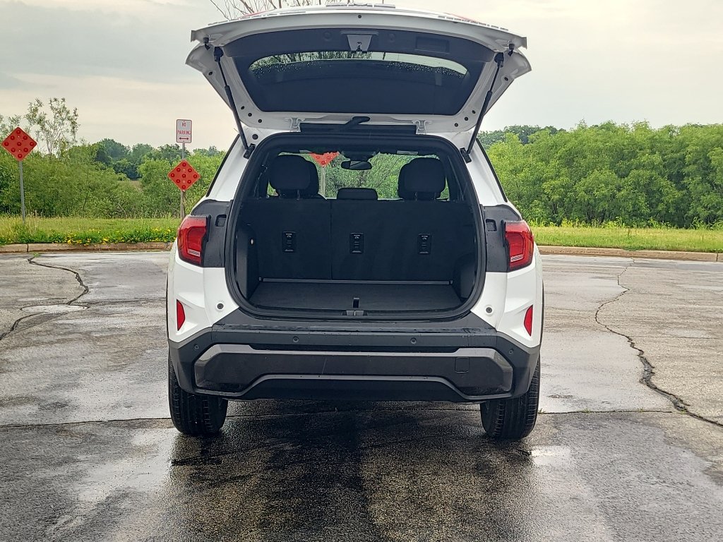 Used 2025 GMC Terrain Elevation AWD/4WD image 35