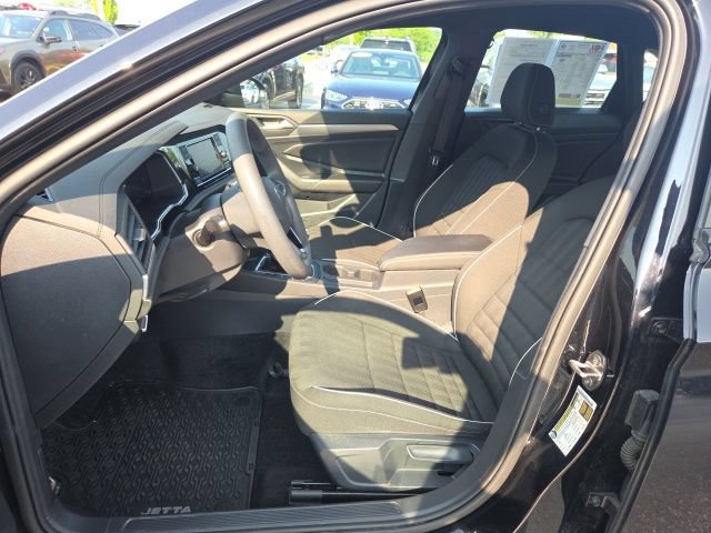 Certified 2023 Volkswagen Jetta Sport FWD image 11