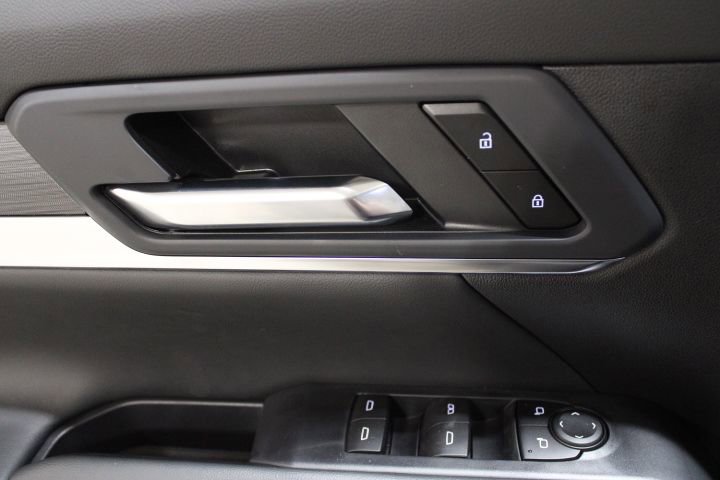 Used 2026 GMC Terrain Elevation w/ Technology Package II FWD image 16