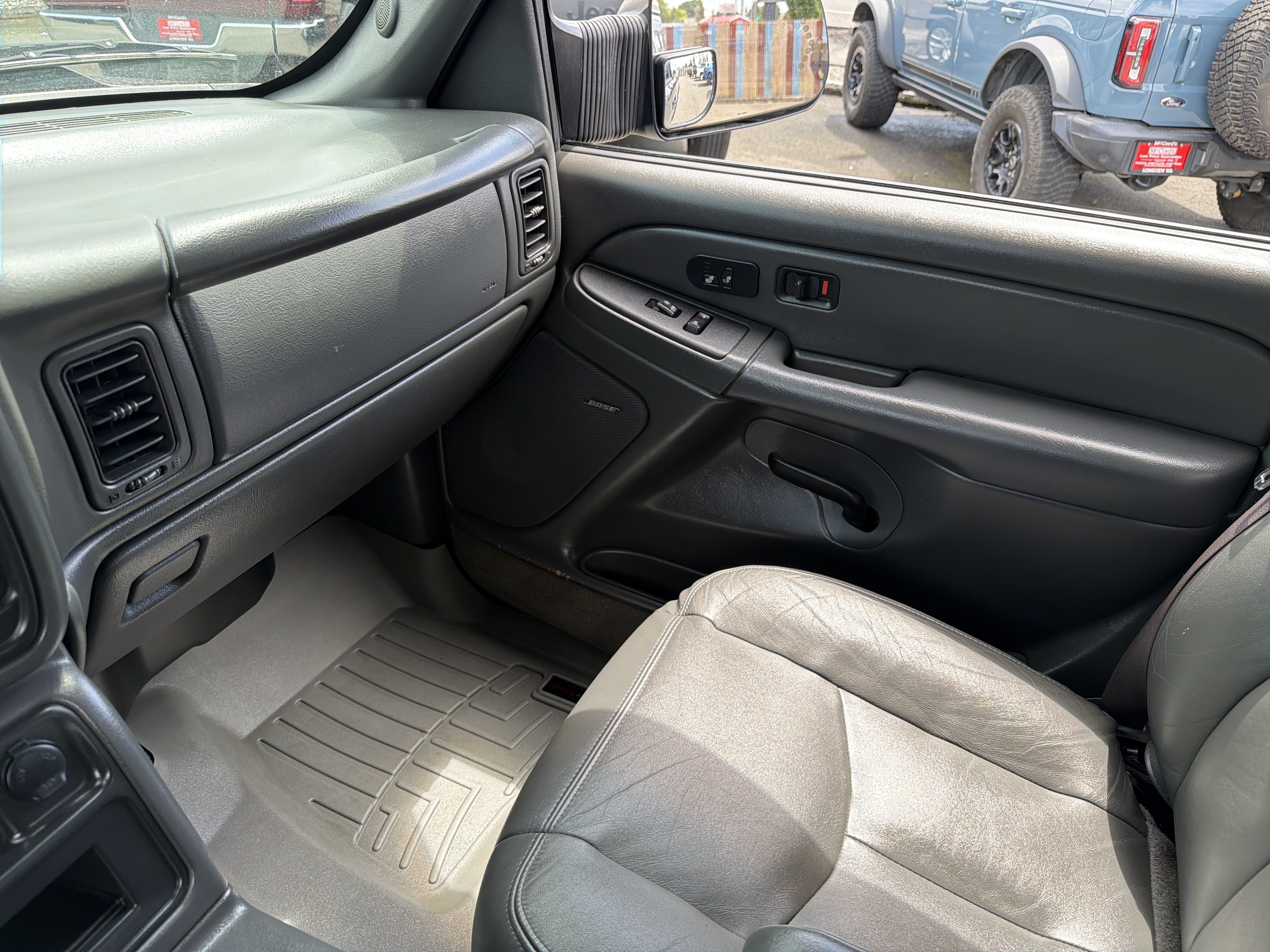 Used 2005 Chevrolet Silverado 2500 LT w/ Heavy-Duty Power Package AWD/4WD image 27