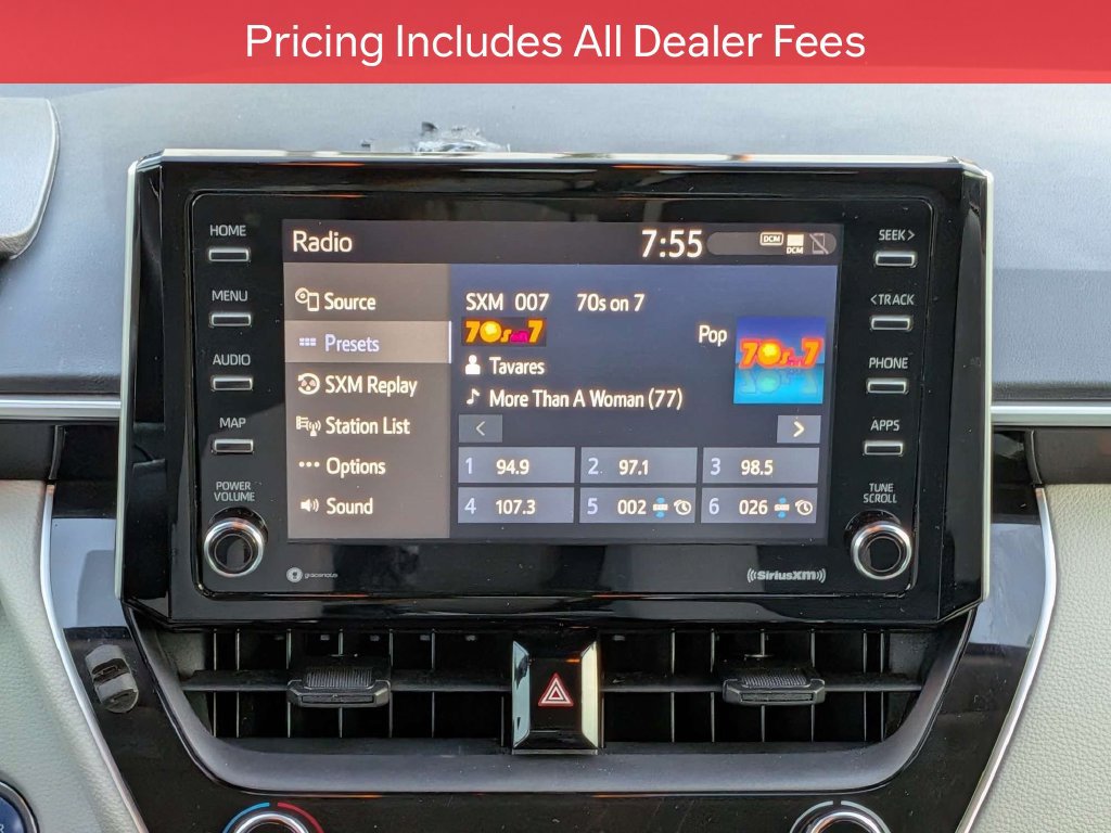 Used 2021 Toyota Corolla LE FWD image 18