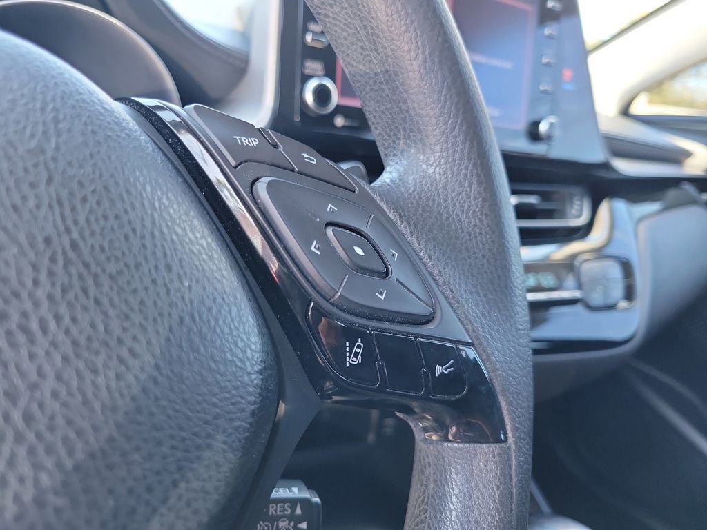 Used 2020 Toyota C-HR LE image 24