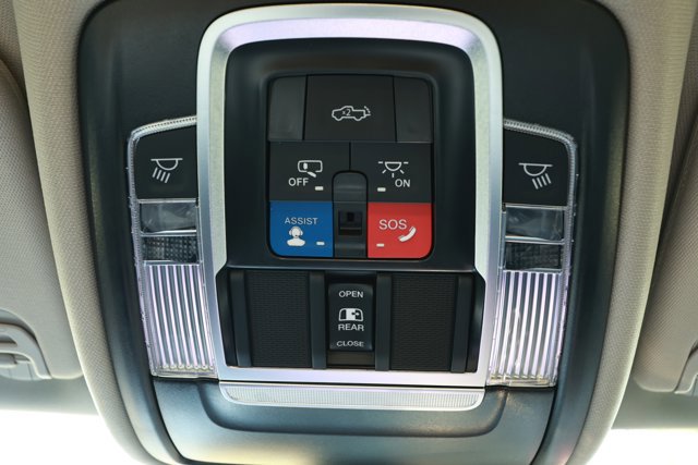 Used 2025 RAM 1500 Laramie AWD/4WD image 20