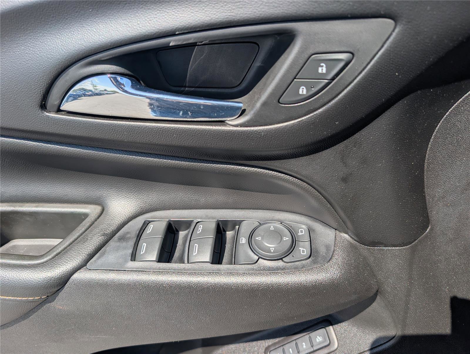 Used 2019 Chevrolet Equinox Premier AWD/4WD image 21