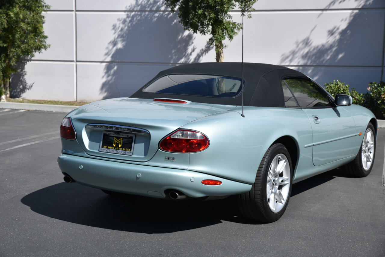 Used 2001 Jaguar XK8 Convertible image 9