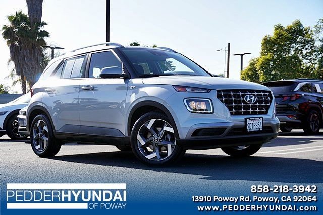 Used 2021 Hyundai Venue SEL FWD image 1