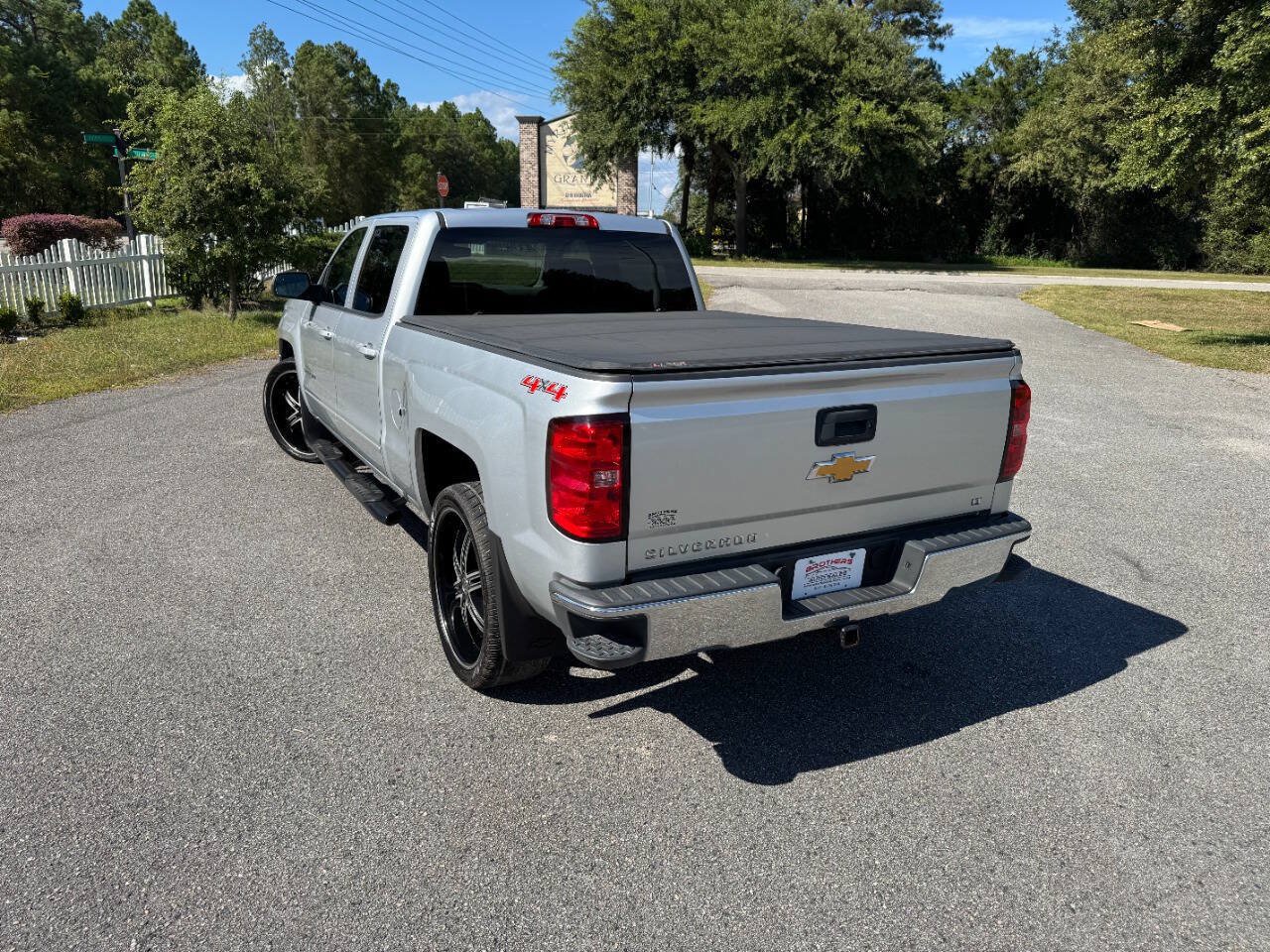 Used 2016 Chevrolet Silverado 1500 LT w/ All Star Edition AWD/4WD image 4