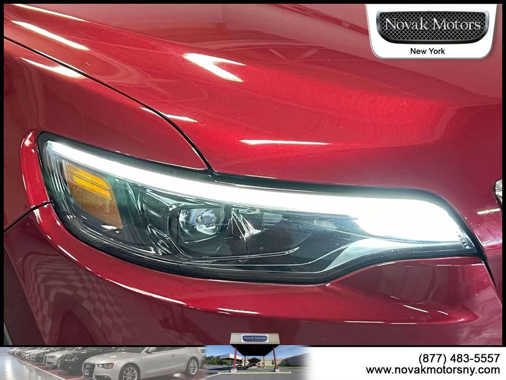 Used 2021 Jeep Cherokee Limited image 10