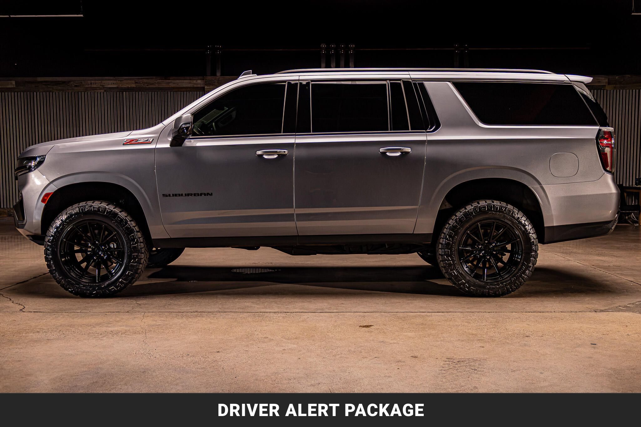 Used 2022 Chevrolet Suburban Z71 w/ Luxury Package AWD/4WD image 6