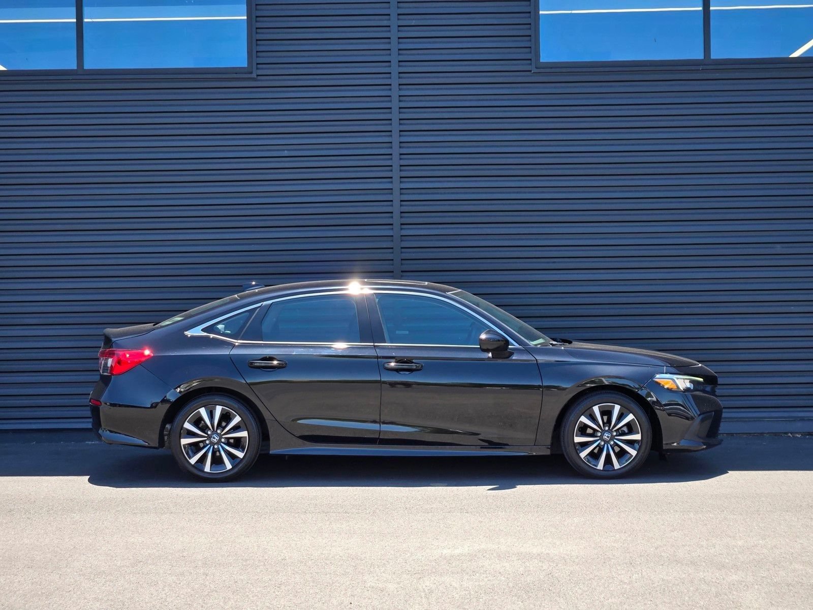 Used 2024 Honda Civic EX image 8