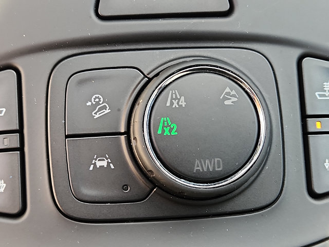 Used 2023 GMC Terrain SLT w/ LPO, 'HIT The Road' Package AWD/4WD image 23