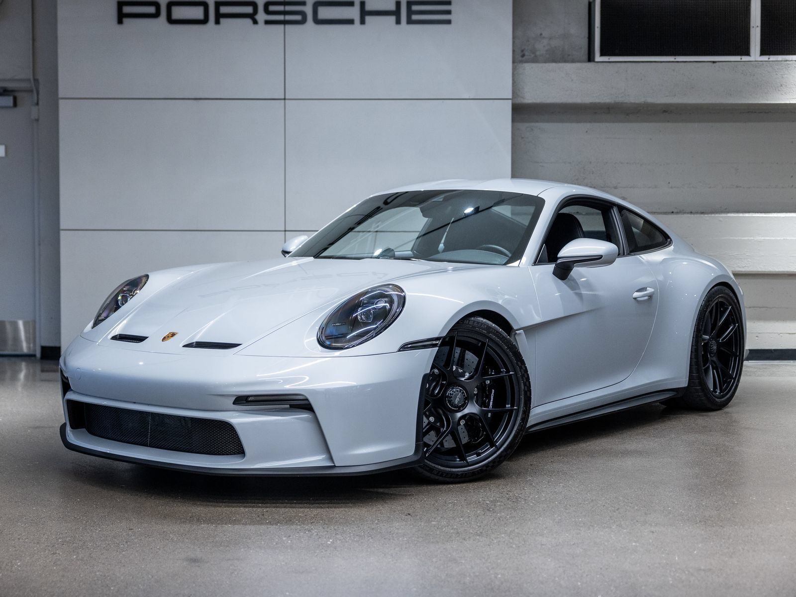 Certified 2024 Porsche 911 GT3 RS RWD image 1
