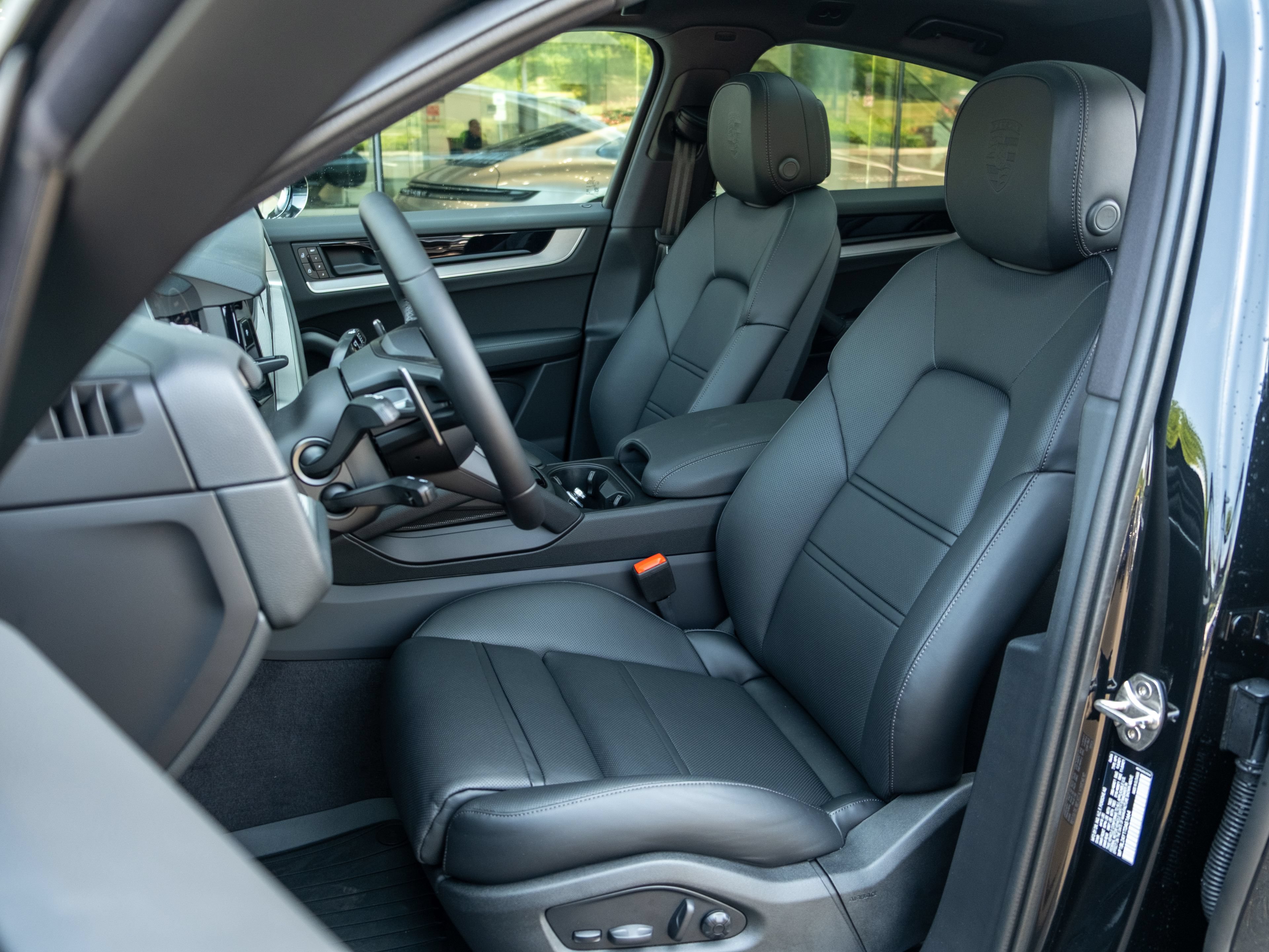 New 2026 Porsche Cayenne S AWD/4WD image 5