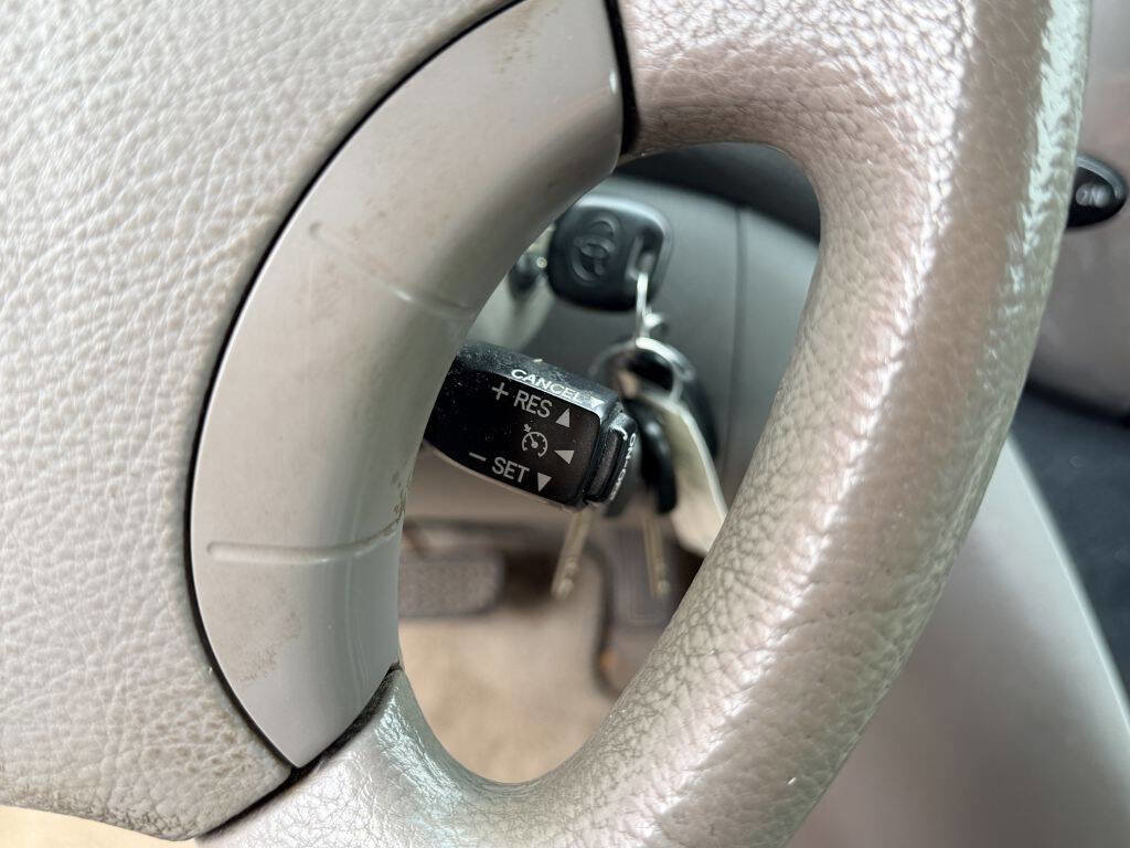 Used 2006 Toyota Sienna CE FWD image 17