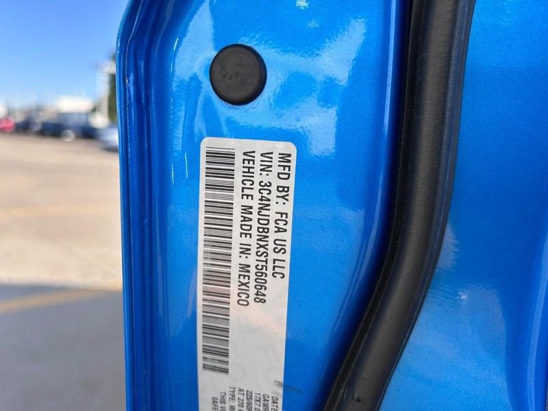 Used 2025 Jeep Compass Latitude image 21