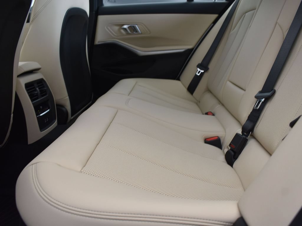 Certified 2026 BMW 330i Sedan w/ Convenience Package RWD image 16