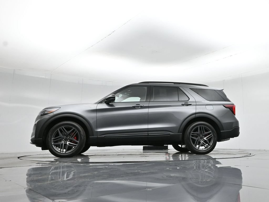 New 2026 Ford Explorer ST-Line w/ ST-Line Street Pack RWD image 7