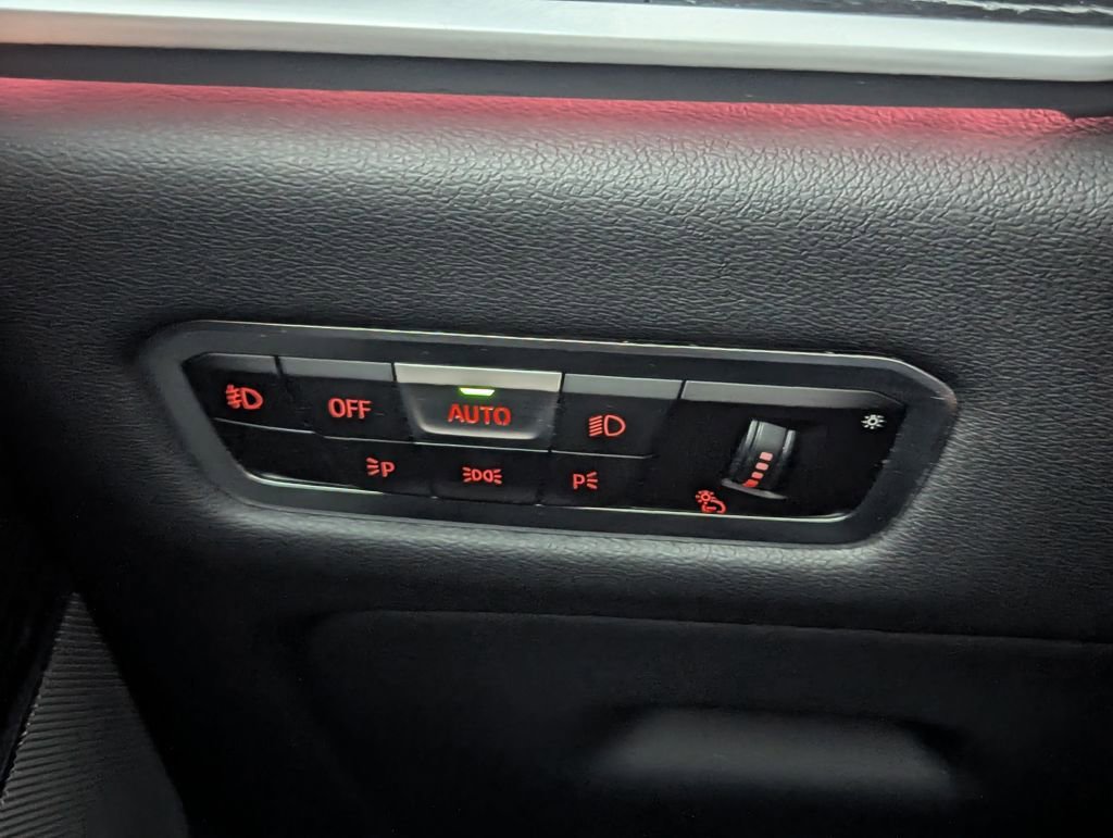 Used 2021 BMW X7 M50i image 52