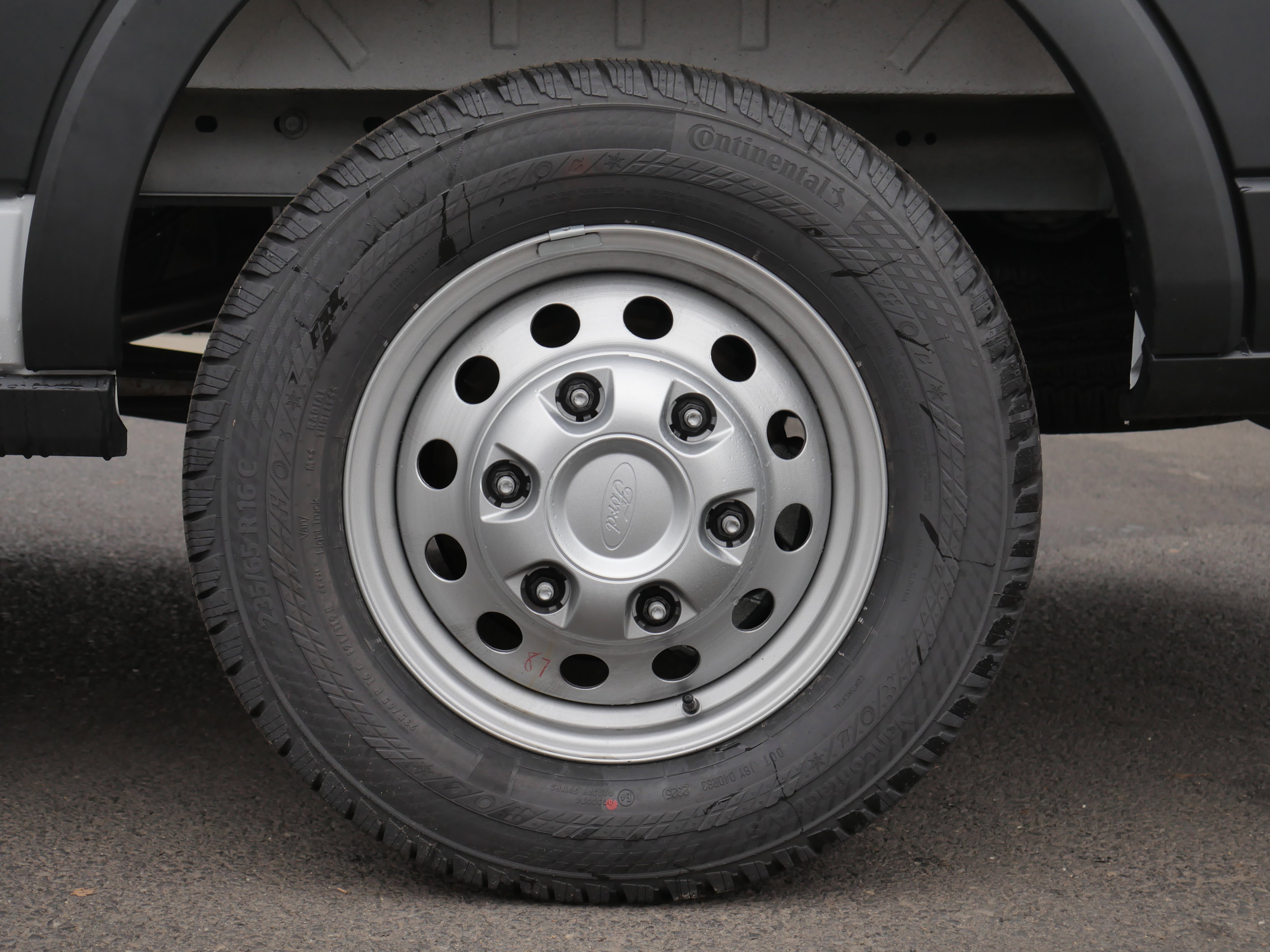 New 2026 Ford Transit 250 148 Medium Roof Extended AWD w/ Load Area Protection Package image 18