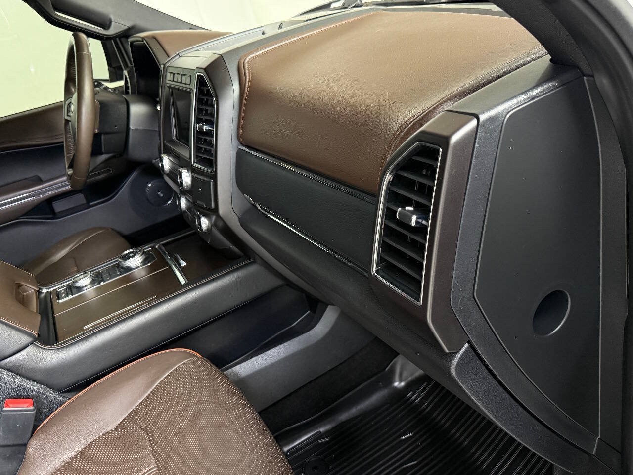 Used 2020 Ford Expedition Max King Ranch AWD/4WD image 40
