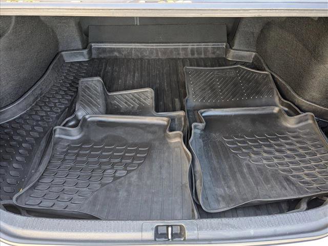 Used 2019 Toyota Camry SE image 6