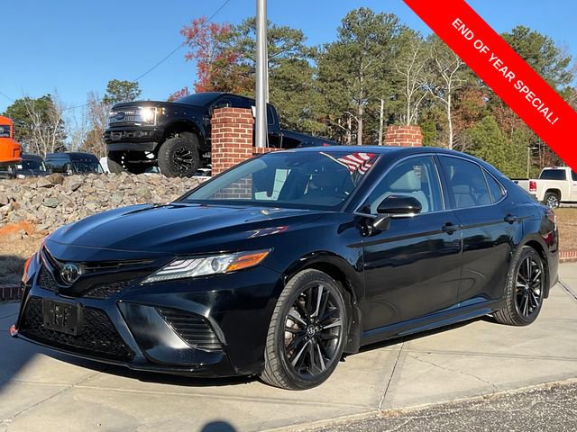 Used 2019 Toyota Camry XSE image 3