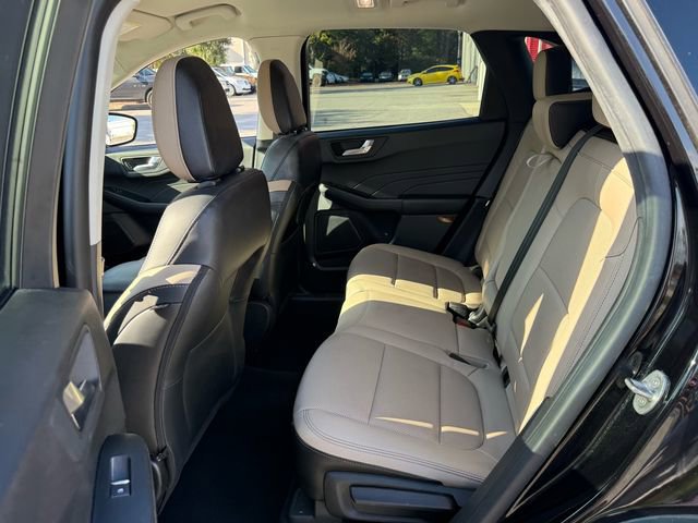 Used 2022 Ford Escape Titanium image 5