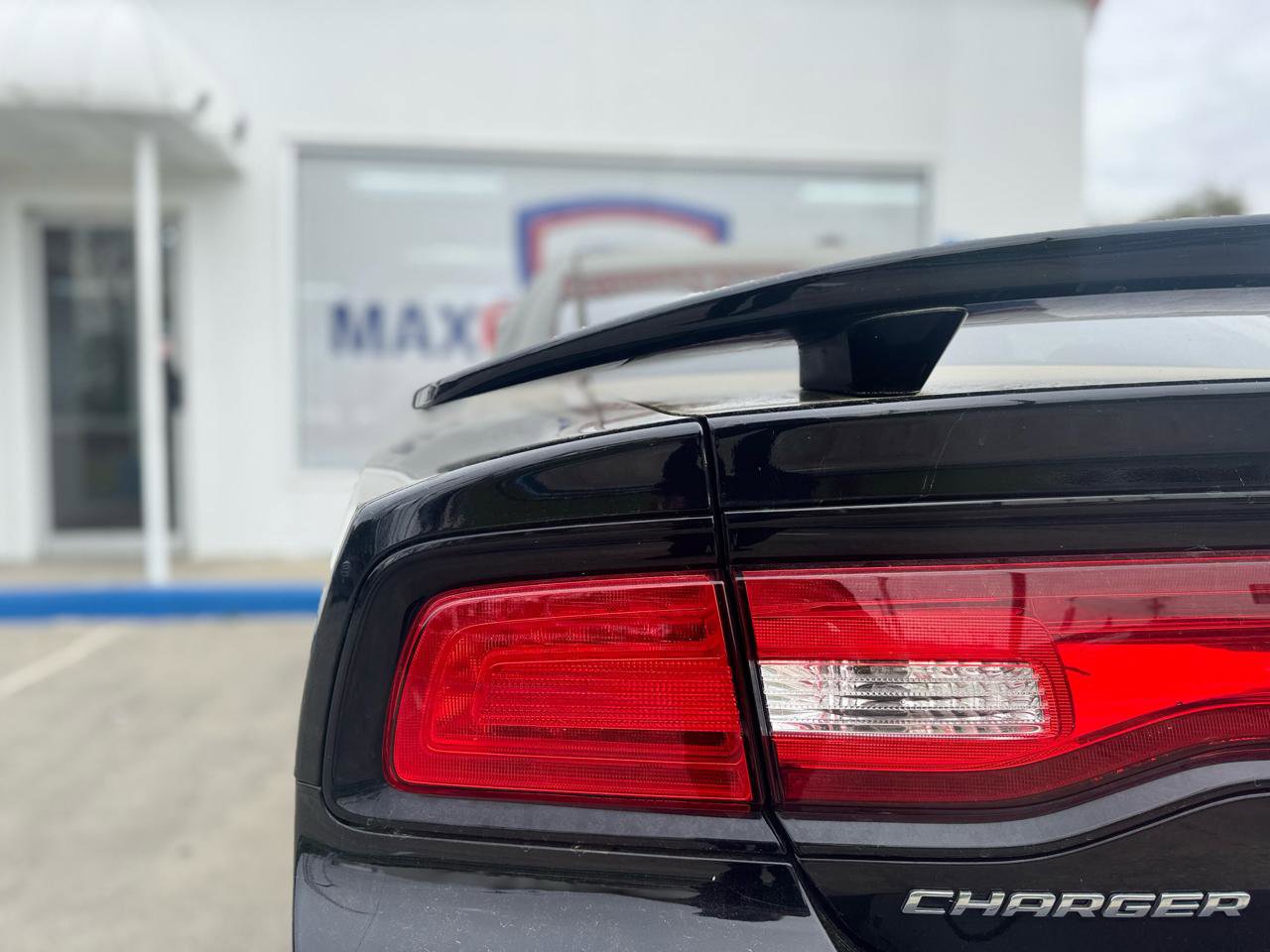 Used 2013 Dodge Charger SE image 25