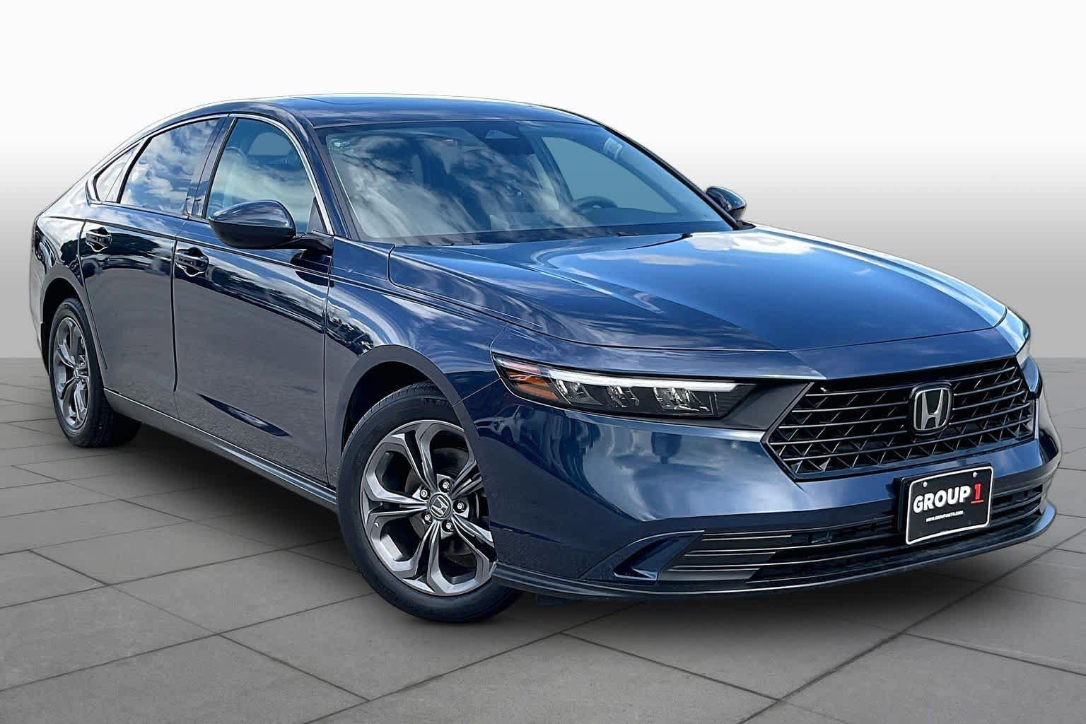 Used 2023 Honda Accord EX image 3
