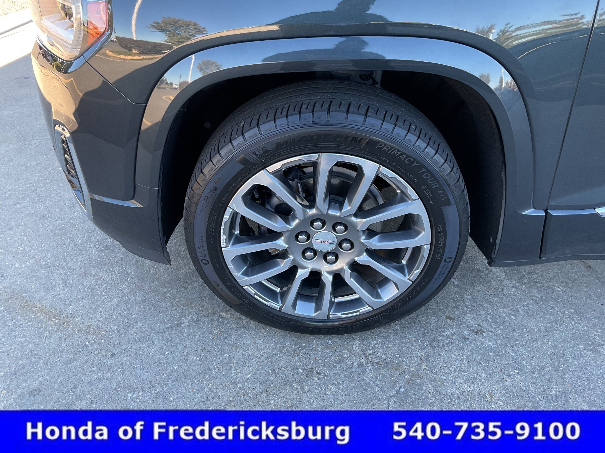 Used 2023 GMC Acadia Denali w/ Denali Ultimate Package FWD image 10