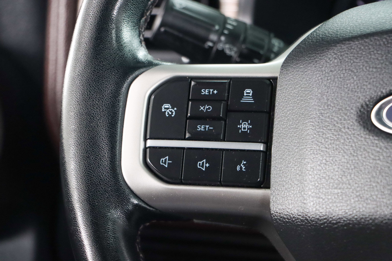 Used 2023 Ford Expedition Max Limited image 14