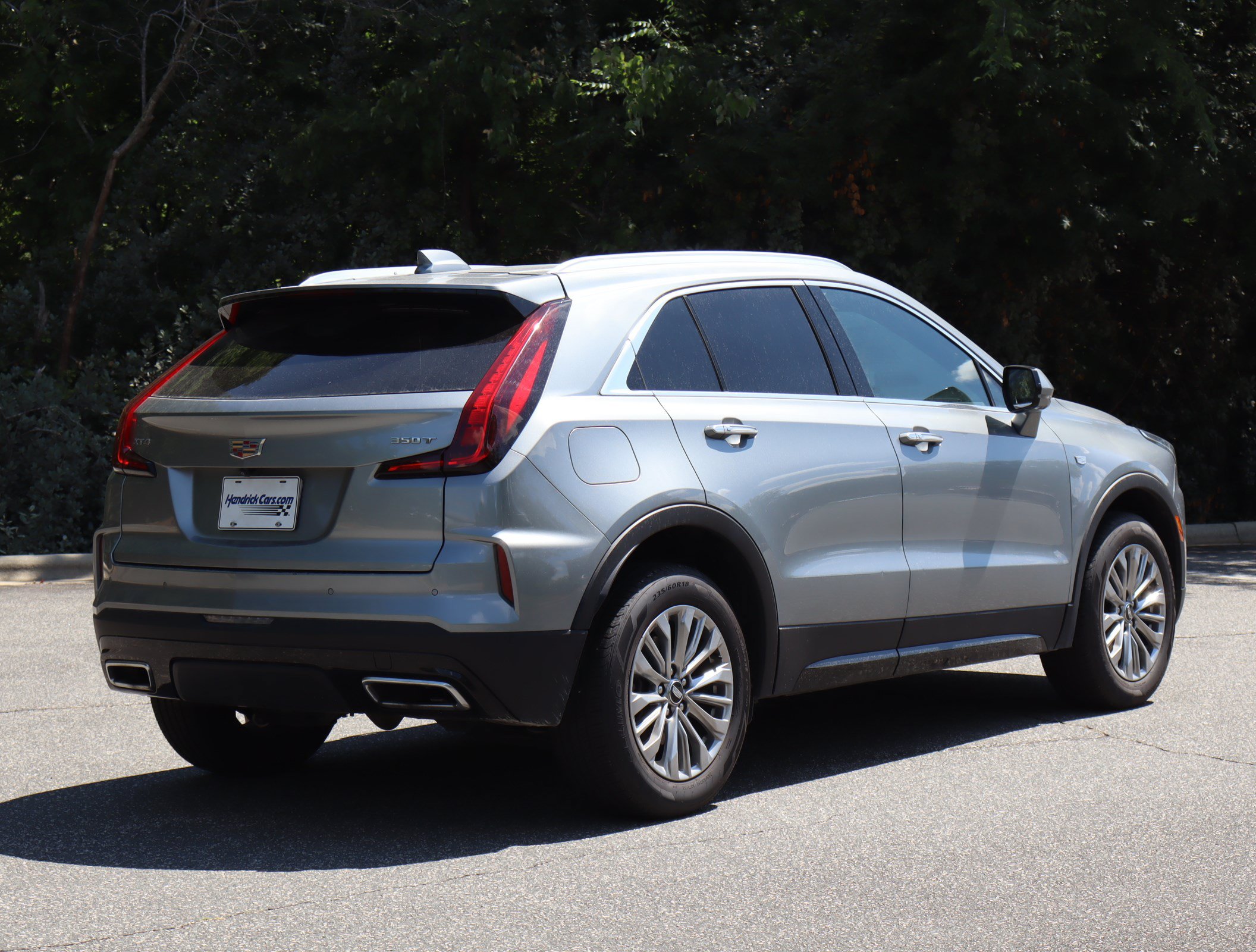 Used 2025 Cadillac XT4 Premium Luxury FWD image 9
