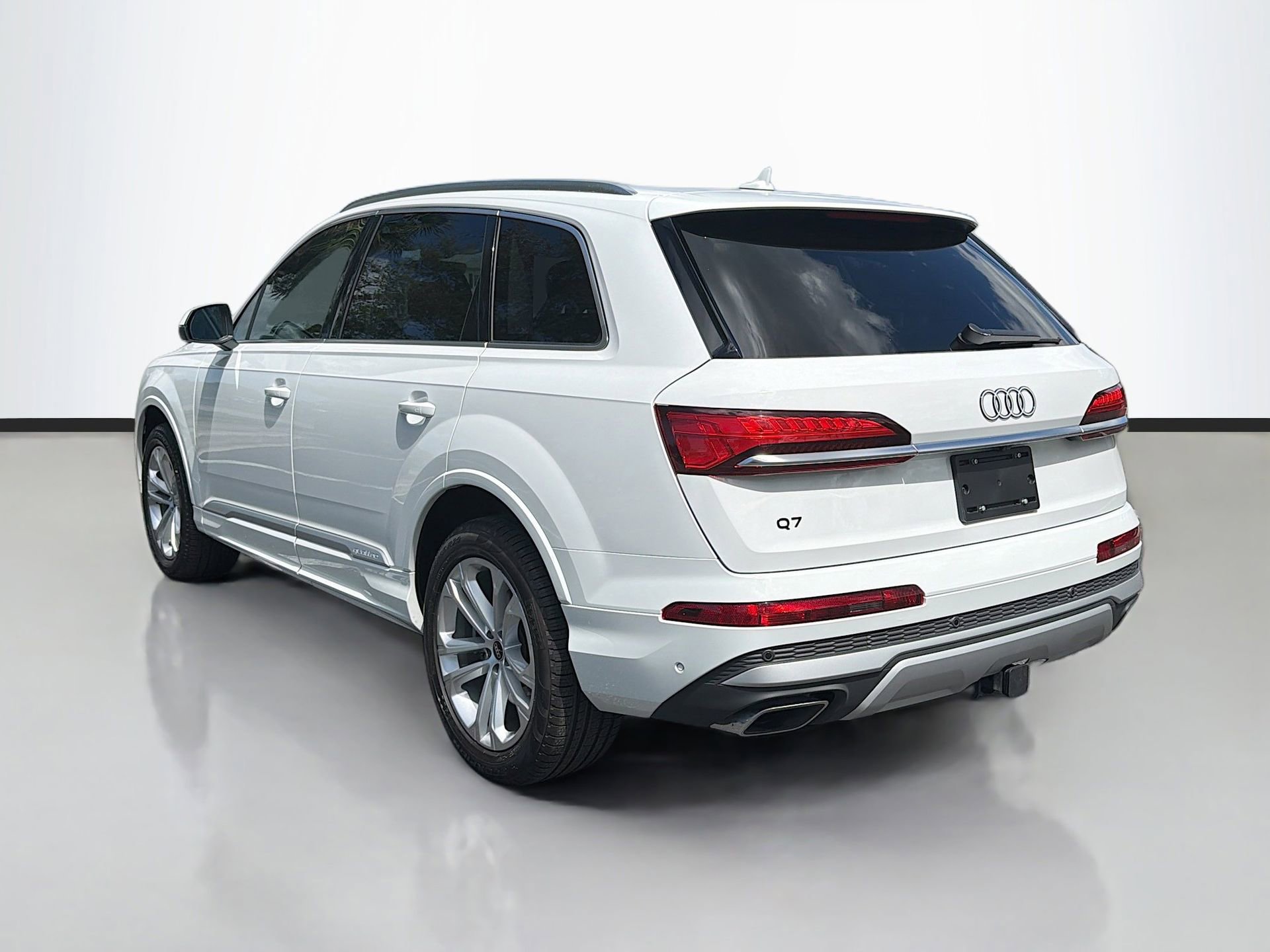 Used 2025 Audi Q7 3.0T Premium image 6