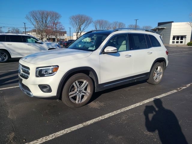 Certified 2022 Mercedes-Benz GLB 250 4MATIC image 2