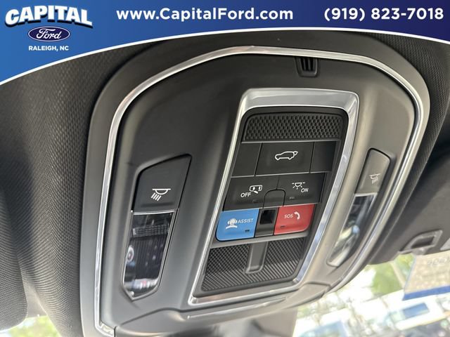 Used 2022 Jeep Grand Cherokee Altitude RWD image 32
