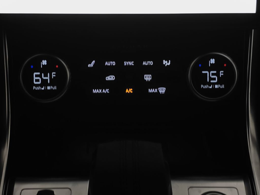 Used 2023 Jaguar XF R-Dynamic SE AWD/4WD image 22