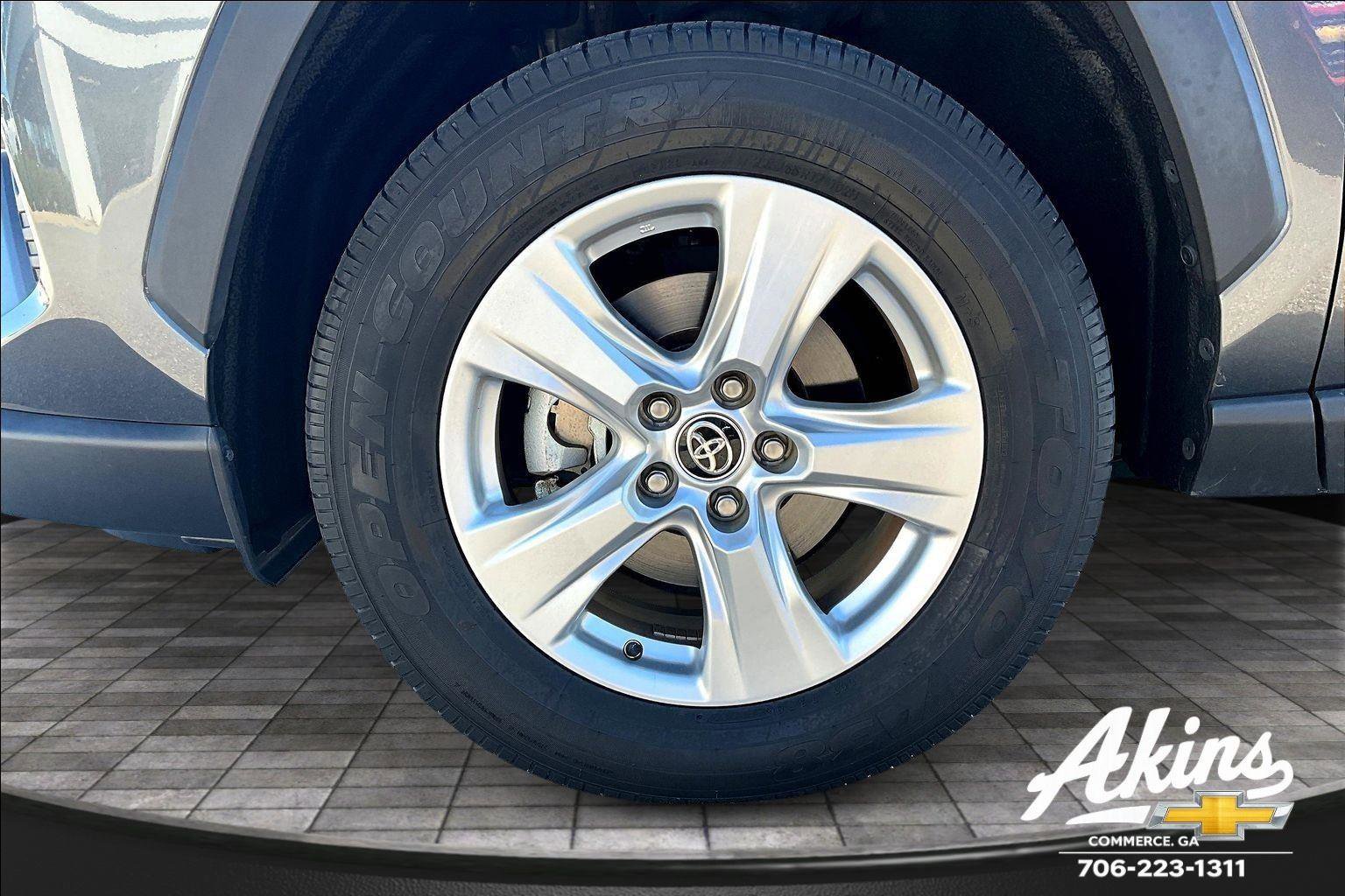 Used 2021 Toyota RAV4 XLE image 22