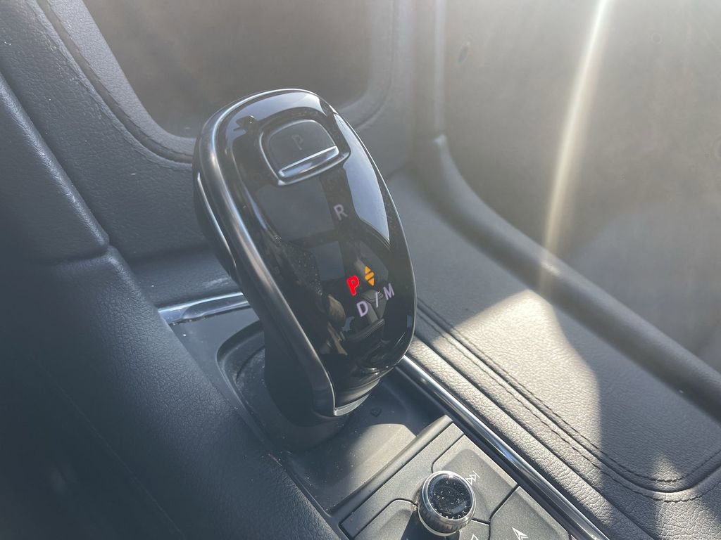 Certified 2024 Cadillac XT6 Premium Luxury w/ LPO, Floor Liner Package image 25