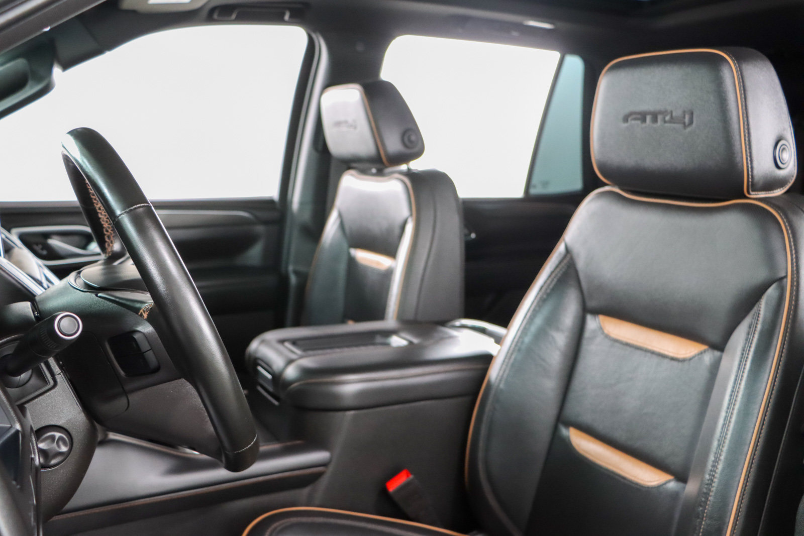 Used 2024 GMC Yukon AT4 AWD/4WD image 27