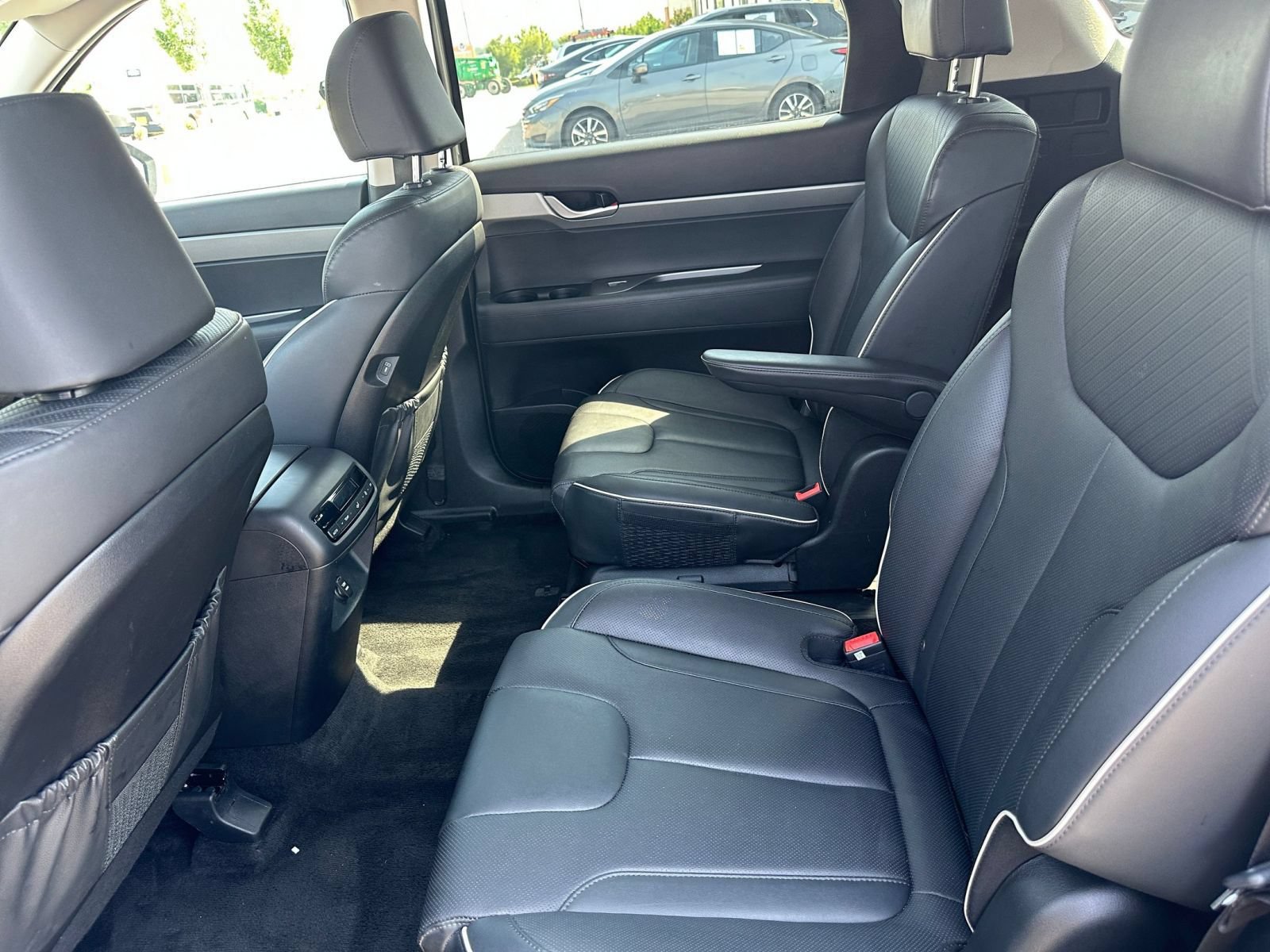 Used 2025 Hyundai Palisade SEL FWD image 29