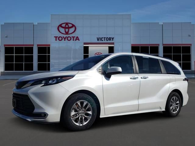 Used 2024 Toyota Sienna XLE