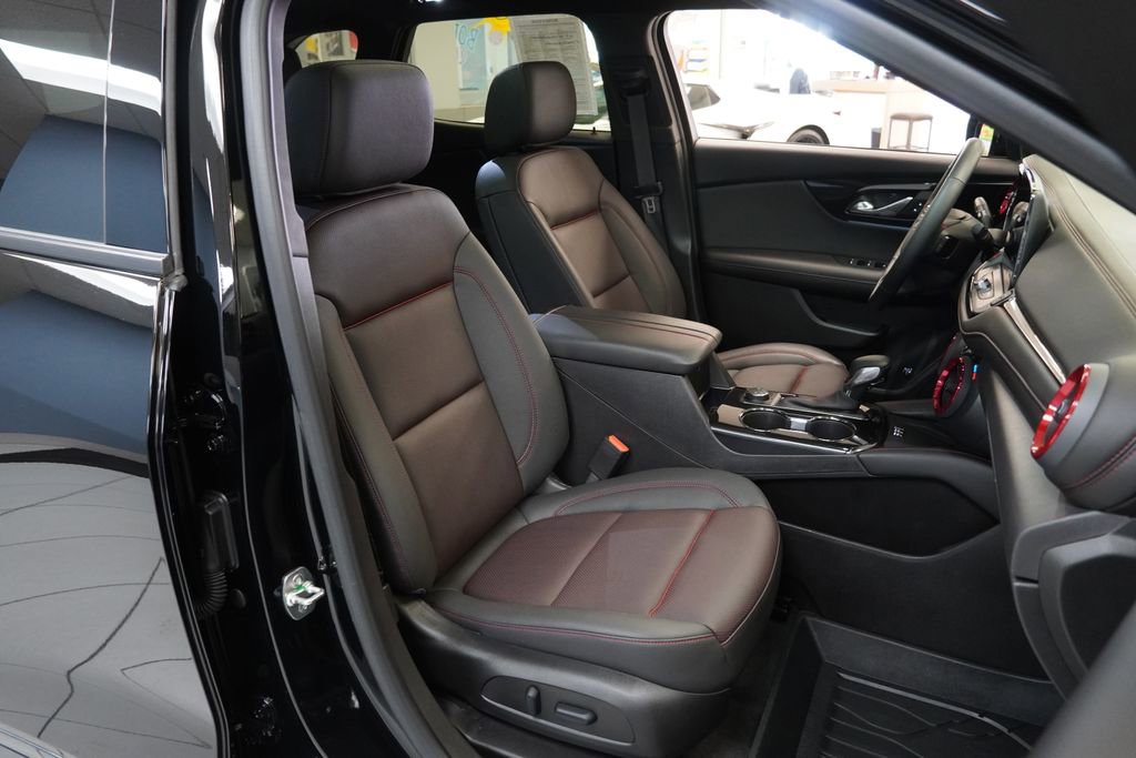 Used 2025 Chevrolet Blazer RS w/ LPO, Floor Liner Package AWD/4WD image 27