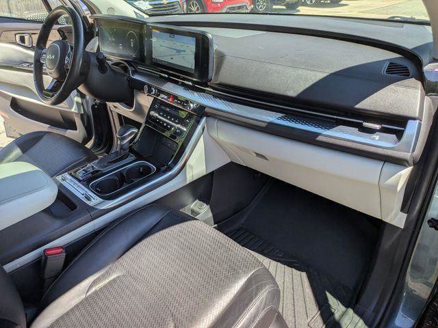 Used 2022 Kia Carnival SX Prestige image 27