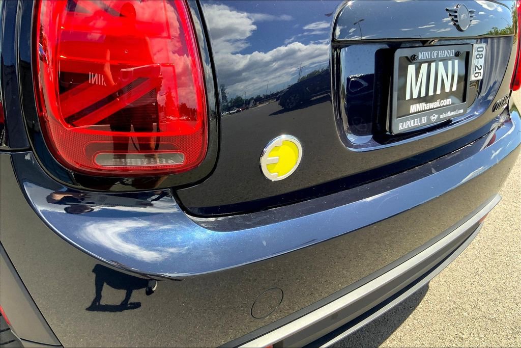 Certified 2024 MINI Cooper SE image 9