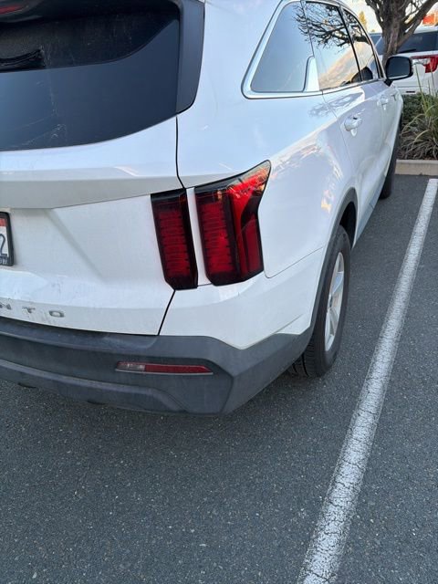 Used 2021 Kia Sorento LX image 6