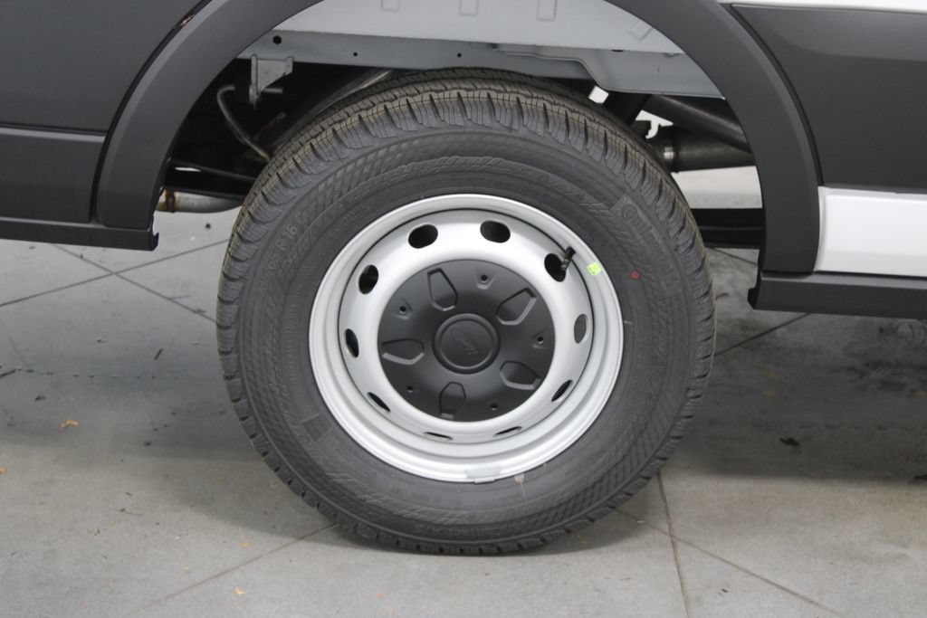 New 2026 Ford Transit 250 148 Medium Roof w/ Load Area Protection Package RWD image 12
